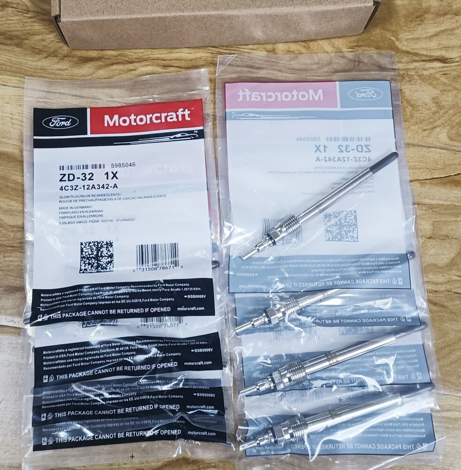 NEW 8Pcs Motorcraft ZD32 4C3Z12A342AA Glow Plug For 04-07 F250 F350 F450 6.0L Foto 2 de 4