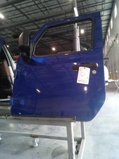 2019 Jeep Wrangler Left Door Blue Oem Used Rust 79k Miles Nj25-18494-459467 2019 Jeep Wrangler Left Door Blue Oem Used Rust 79k Miles Nj25-18494-459467