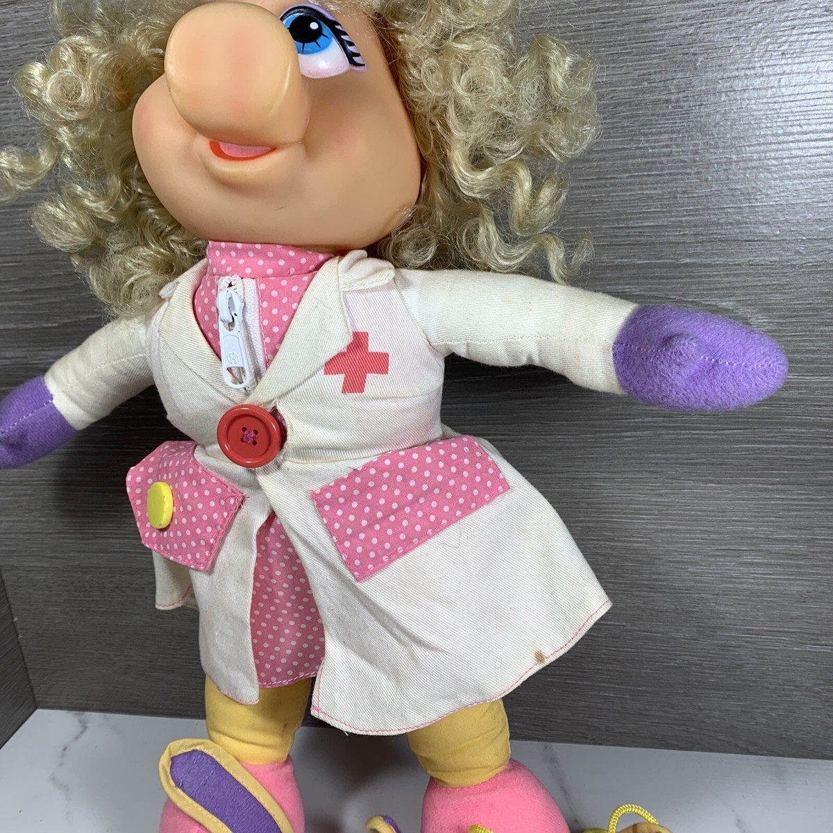 1990 Jim Henson Miss Piggy Doctor Dress Me Plush Doll Mattel Arco