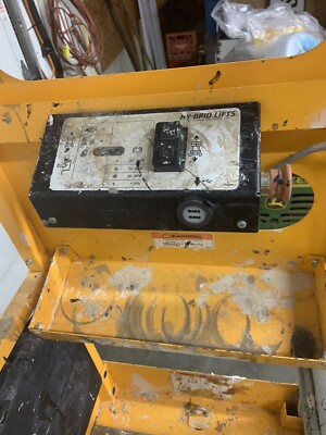 m*様 【新品未使用】House on the Hill イエロー ストライプパ 2019 HYBRID PA-1030 10' PUSH AROUND ELECTRIC PERSONNEL SCISSOR