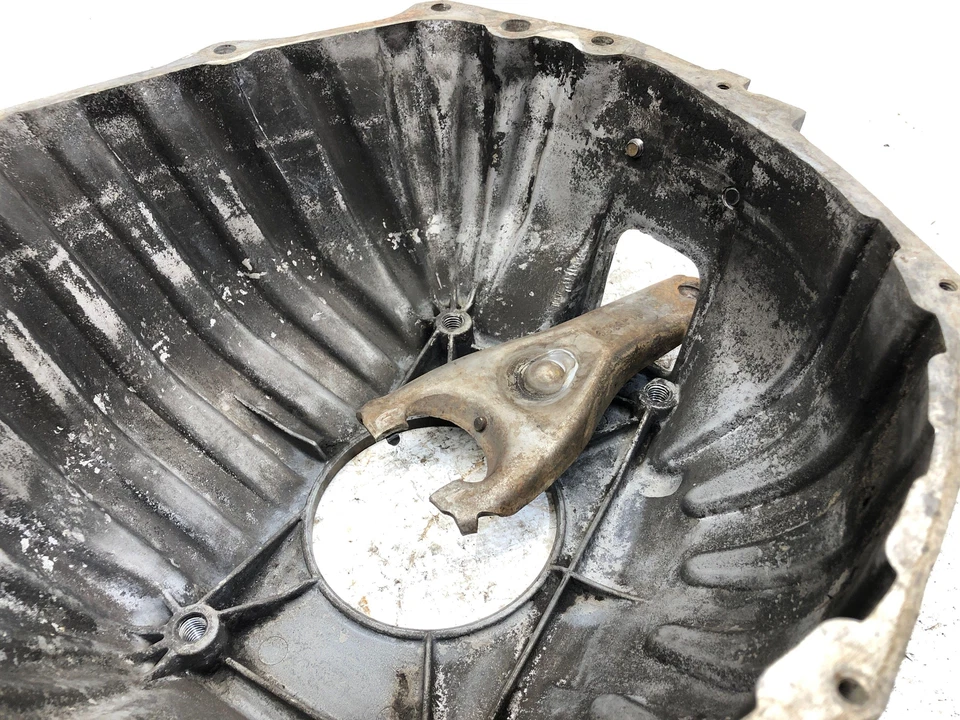 Carcasa Campana Corvette 84-88 con horquilla 5,7 L OEM 14048867 Nash 4+3 transmisión manual Foto 3 de 4