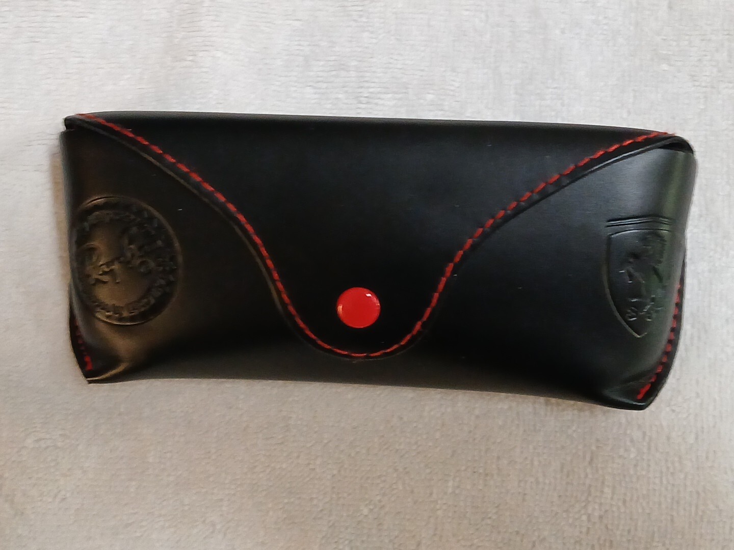 Ray-Ban Scuderia Ferrari Black Red Trim Sunglasses Case