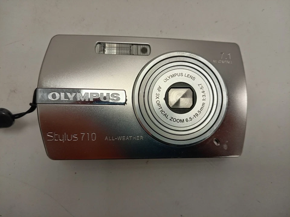 Olympus Stylus 710 Digital Camera Bundle with Accessories and Case - Image 4 of 4