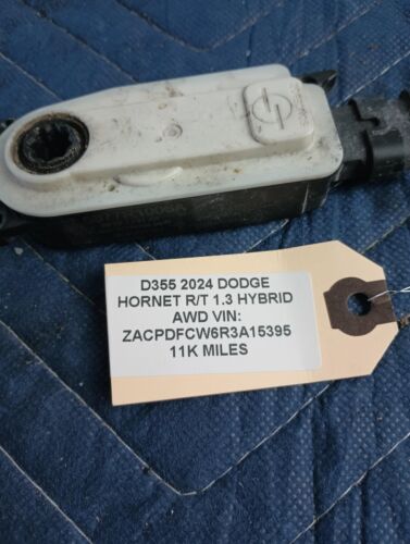DODGE HORNET 2024 1.3L AWD Shutter Actuator Motor USED OEM 00505724430 23-24 - Picture 8 of 8