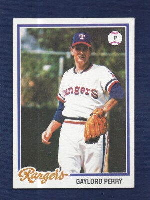RAZOR SHARP PACK FRESH 1978 TOPPS  #686 GAYLORD PERRY HOF   .99 SHIP E178
