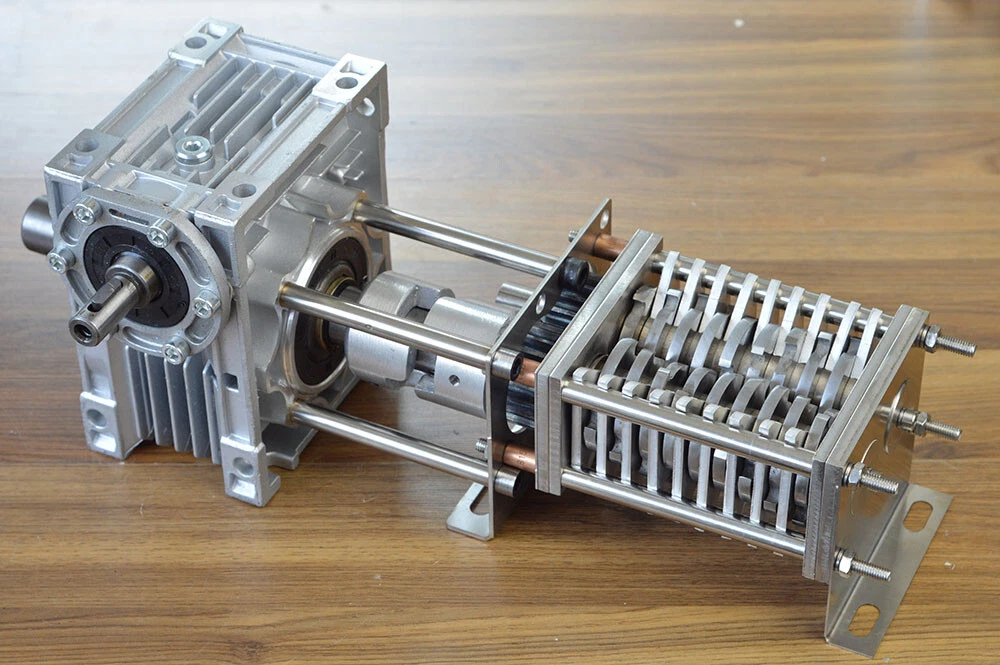 Stainless steel mini plastic shredder with reducer recycle 3D printed  plastic