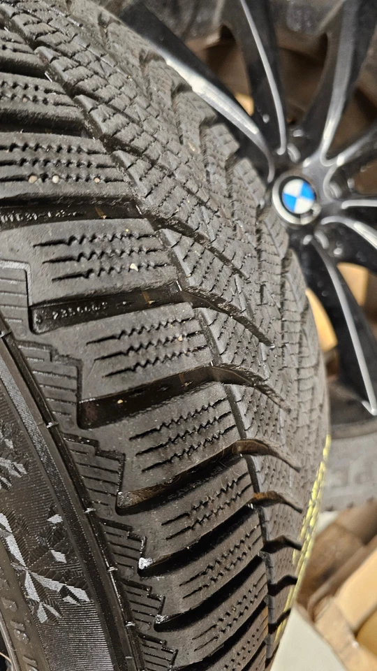 4x BMW Winterfelgen 8Jx18H2 ET30 Winterreifen SEMPERIT 245/45 R18 - Bild 3 von 4