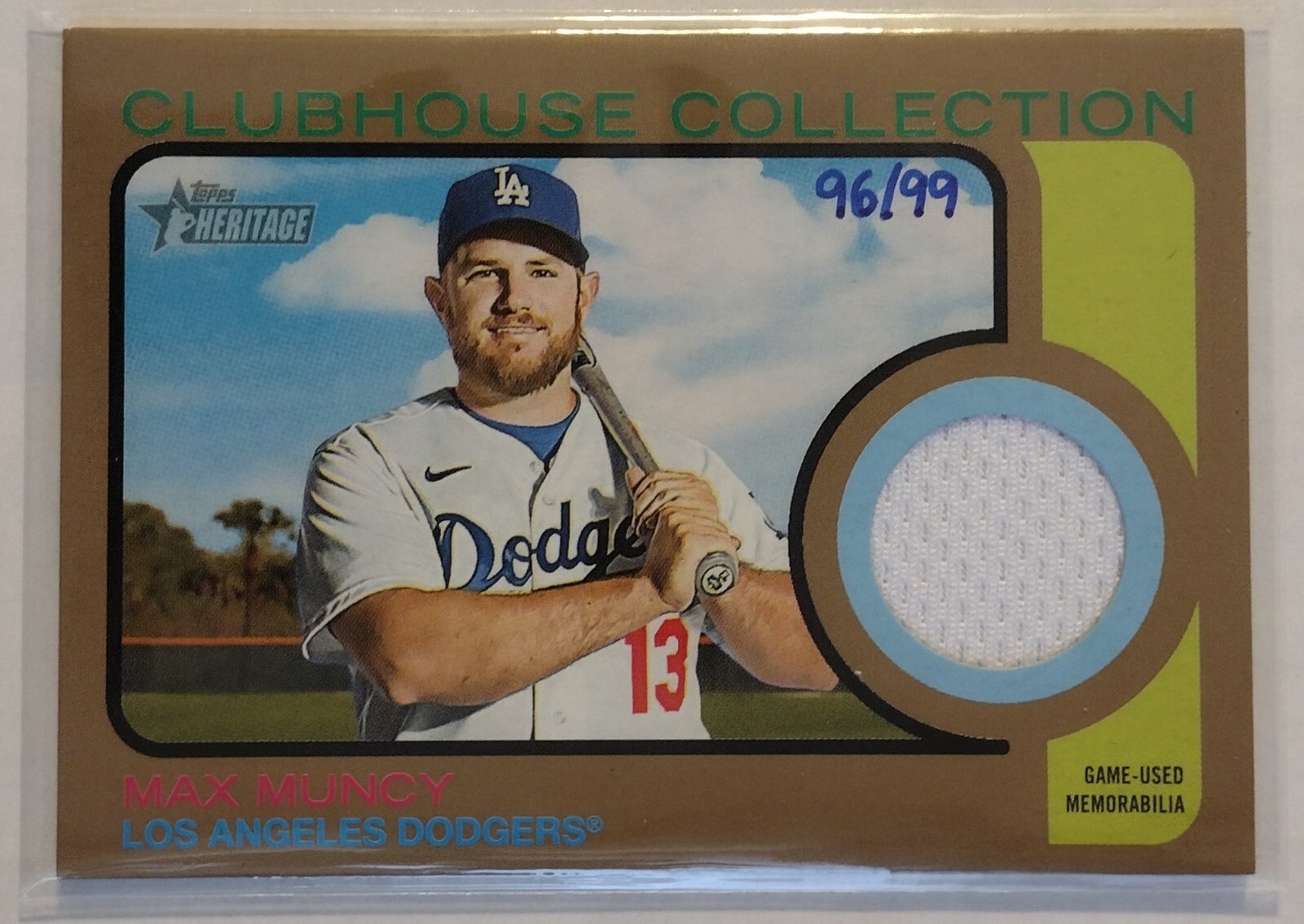 2022 Topps Heritage - Clubhouse Collection Relics Gold #CC-MM Max Muncy /99...