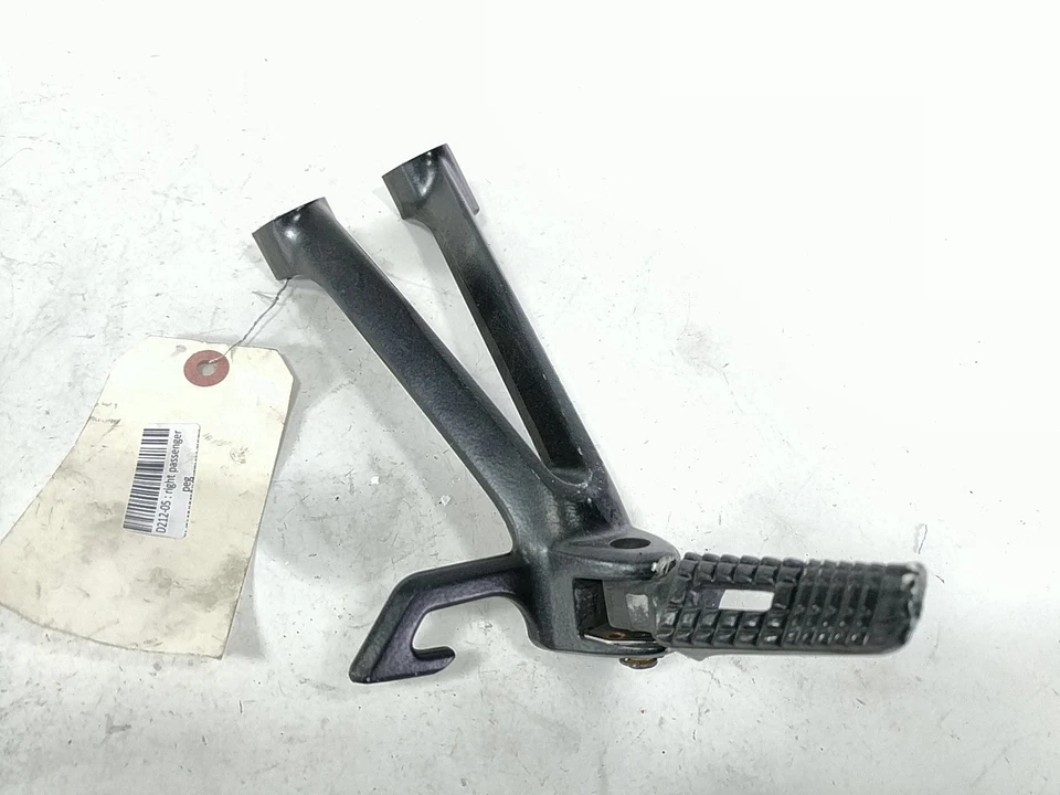 07-08 Clavija de pie de pasajero derecho Suzuki GSXR 1000 Foto 2 de 4