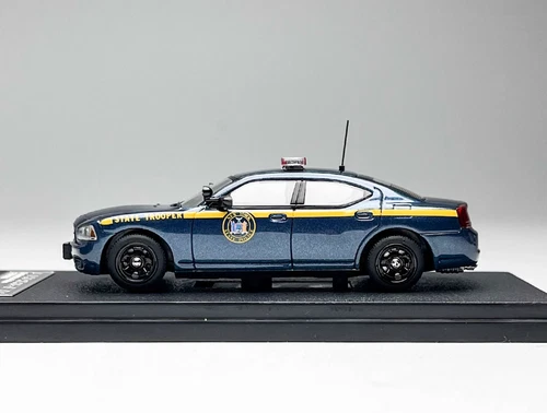 Rollin 1:64 2008 Blue NYSP Police Charger Muscle Model Diecast Metal Car - Picture 4 of 8