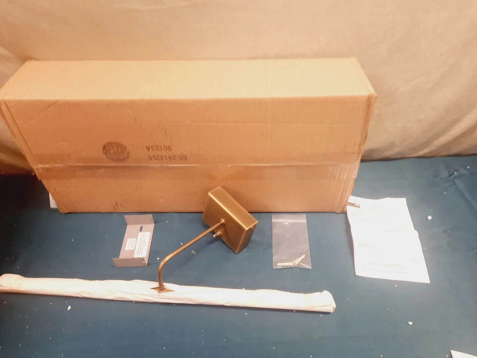 House of Troy BSLED24-71 Slim-line Picture Light Antique Brass *NEW* - Image 2 of 4