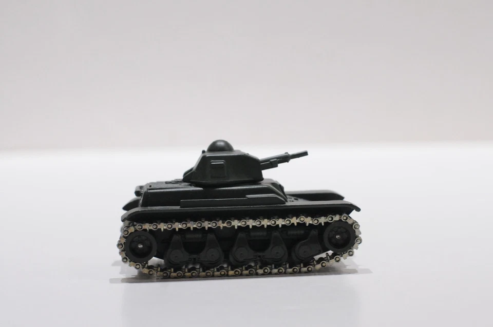 SOLIDO CHAR RENAULT R 35 TANK SCALE 1:50 DIECAST NO. 233 - Image 3 of 4