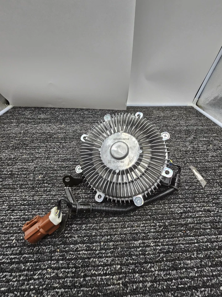 Embrague del ventilador del motor de refrigeración de alta resistencia en sentido contrario a las agujas del reloj para Ford F150 2009-2010 Foto 4 de 4