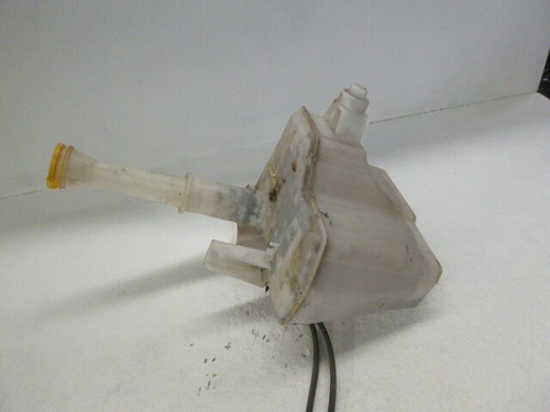 FORD ESCAPE BA / ZA / ZB WINDSCREEN WASHER BOTTLE AND MOTOR 02/2001 - 04/2006 - Picture 2 of 5