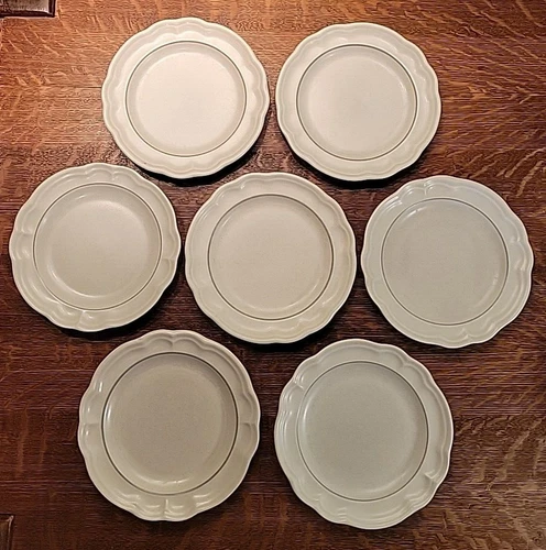 7 Vintage Pfaltzgraff Heirloom Stoneware Replacement Bread/Dessert Plates 7 1/2"