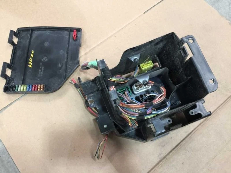 1999 JAGUAR XJR 4.0L НАДДУВ 79K! КОРОБКА ПРЕДОХРАНИТЕЛЕЙ В СБОРЕ, LNE3070AD 16914 - Изображение 4 из 4