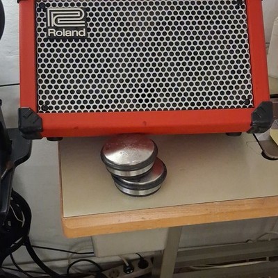 Roland CUBE Street Combo Gitarrenverstärker für E-Gitarre, 2 Kanäle