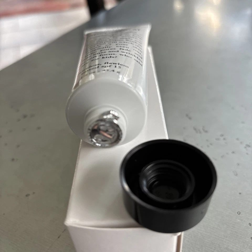 Philosophy THE SUPERNATURAL Poreless Flawless Lt Peach Tinted SPF 15  Sunscreen - Image 3 of 4