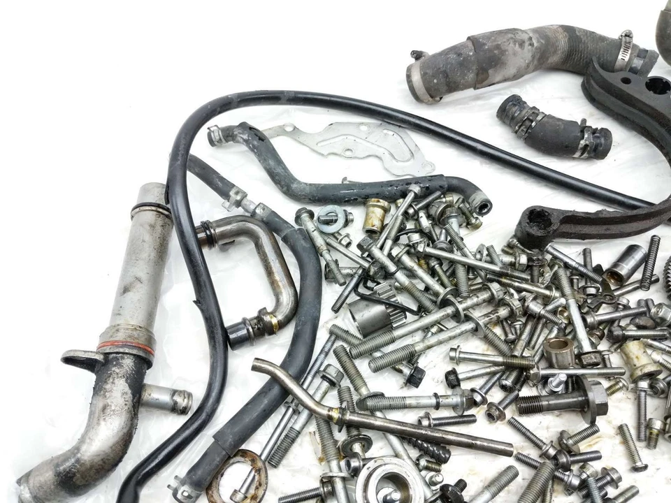 09-14 Yamaha YZF R1 Motor Varias Piezas Hardware Kit de Pernos Foto 2 de 4