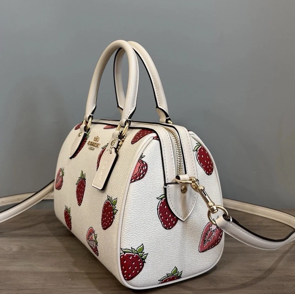 COACH CAL63 Rowan 挎包带草莓印花涂层帆布和皮革 — 第 3/4 张图片