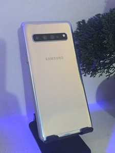 Samsung Galaxy S10 5G (größer + besser als S10+) - 256GB - entsperrt - Exynos 9820!