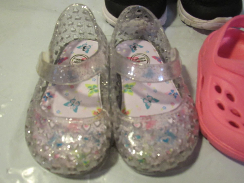 3 pares de sandálias Champion Wonder Nation sapatos infantis femininos tamanho 3 B33M - Imagem 2 de 4