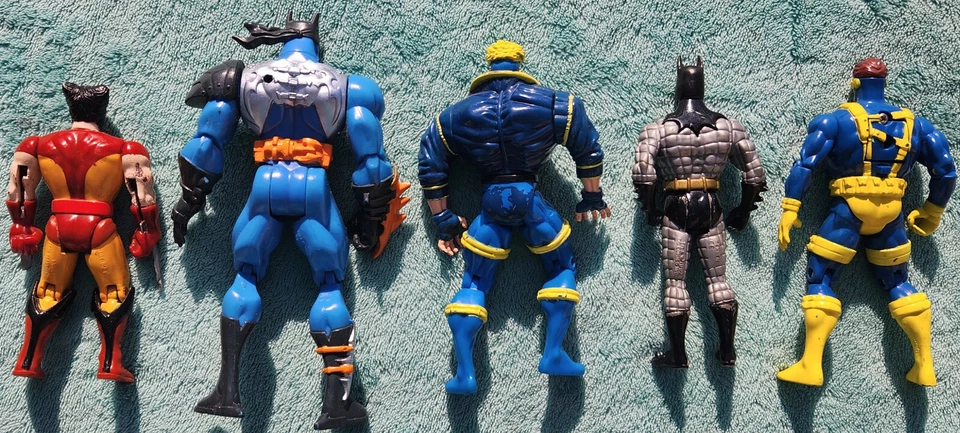 Figura de acción de superhéroe de la década de 1990 colección de cinco - Batman, Cíclope, Wolverine Foto 2 de 4
