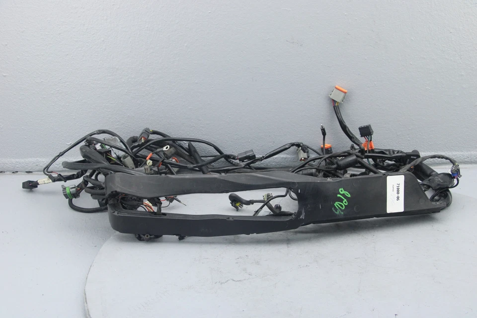 Harley Electra Glide Ultra Classic 2006 FLHTCUI cableado principal arnés video Foto 4 de 4