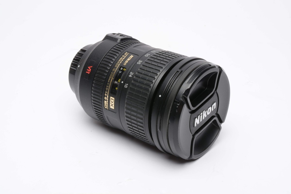 Nikon AF-S Nikkor 18-200mm f/3.5-5.6 G ED DX VR w/Caps+pouch Nikon AF-S Nikkor 18-200mm f/3.5-5.6 G ED DX VR w/Caps+pouch