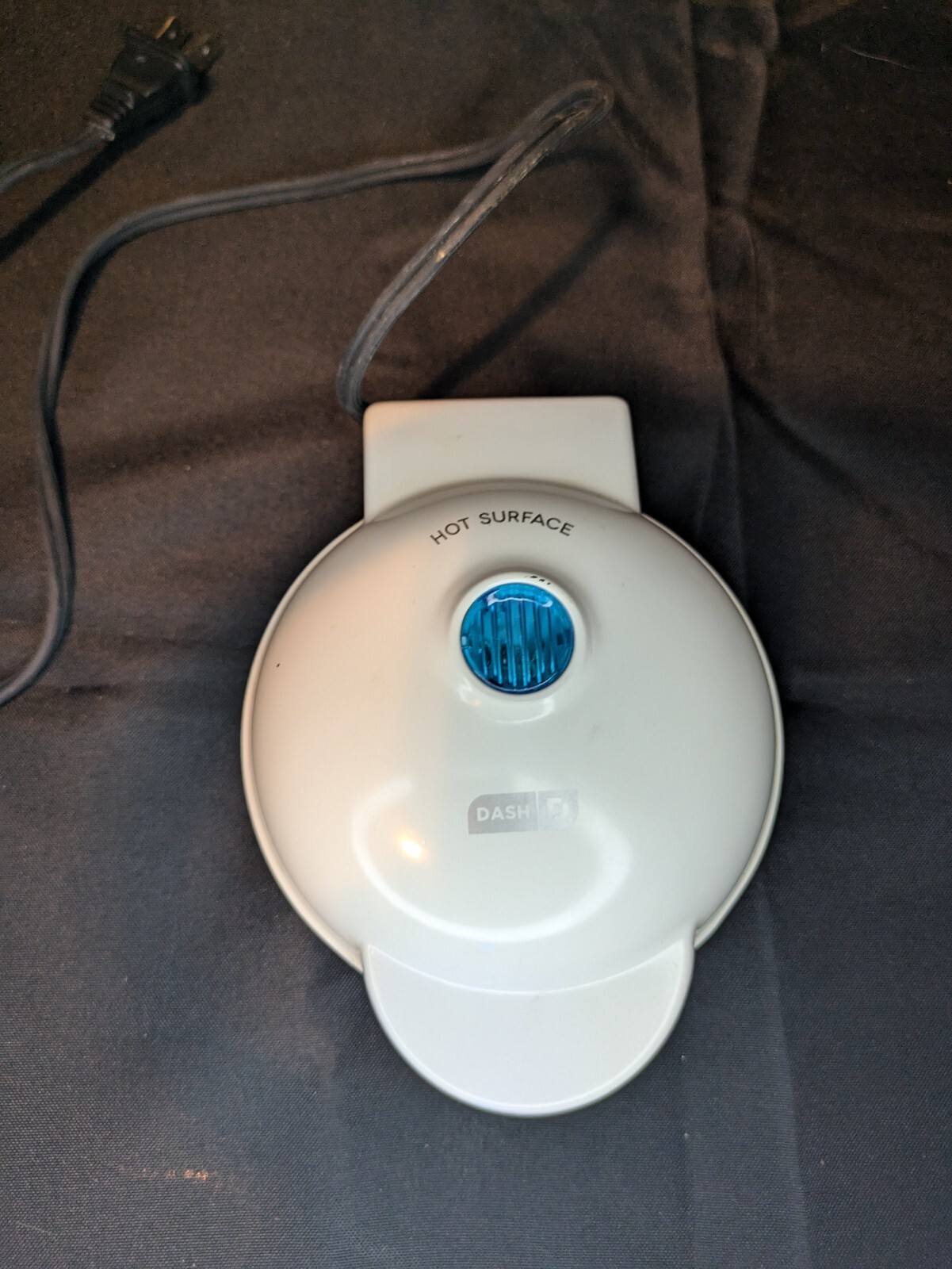 Compact Belgian Waffle Maker Mini in Silver by Dash DMW001SL-image