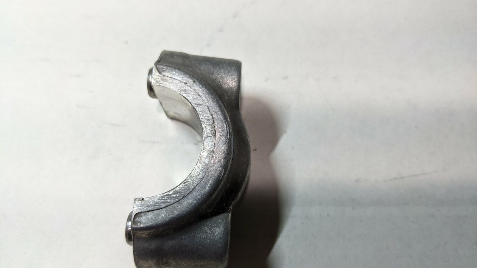 FERRARI 348 PARTS  ENGINE RIGHT HEAD CAMSHAFT CAP # 2
