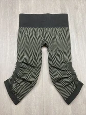 Rare Lululemon Ebb And Flow Capri Yoga Leggings Scrunched Designs Size 6