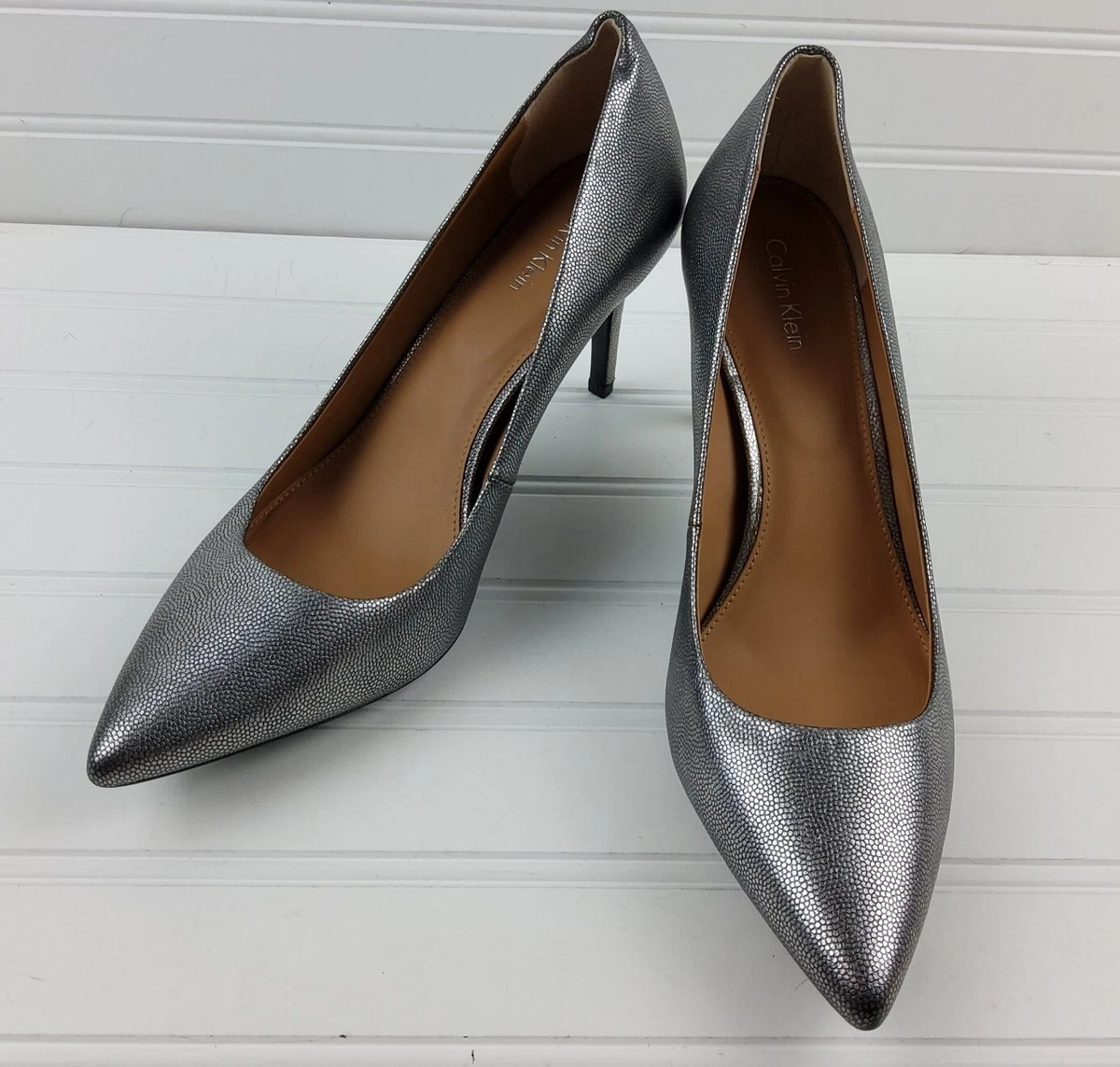Calvin klein best sale pumps gayle