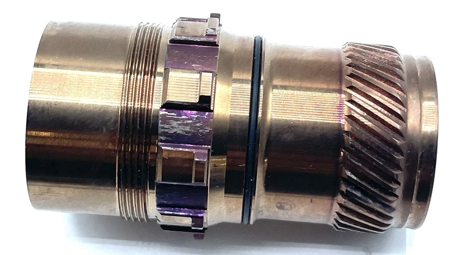 Kit de conversión de montaje de carcasa de accionamiento de acero inoxidable Chris King ISO XD sin rodamientos Foto 3 de 4