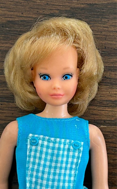 1972-1973 Barbie SKIPPER POSE N PLAY DOLL #1179-  with ORIGINAL Playsuit