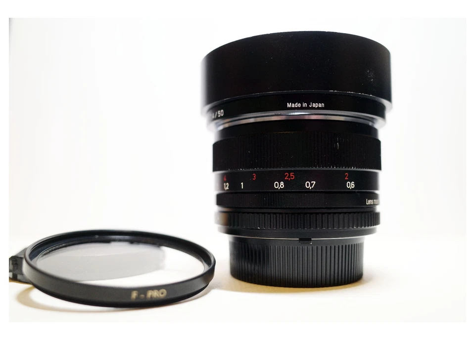 CARL ZEISS T* PLANAR 50mm f1.4 ZF. 2 Lens with original hood for Nikon F-Mount - Image 4 of 4