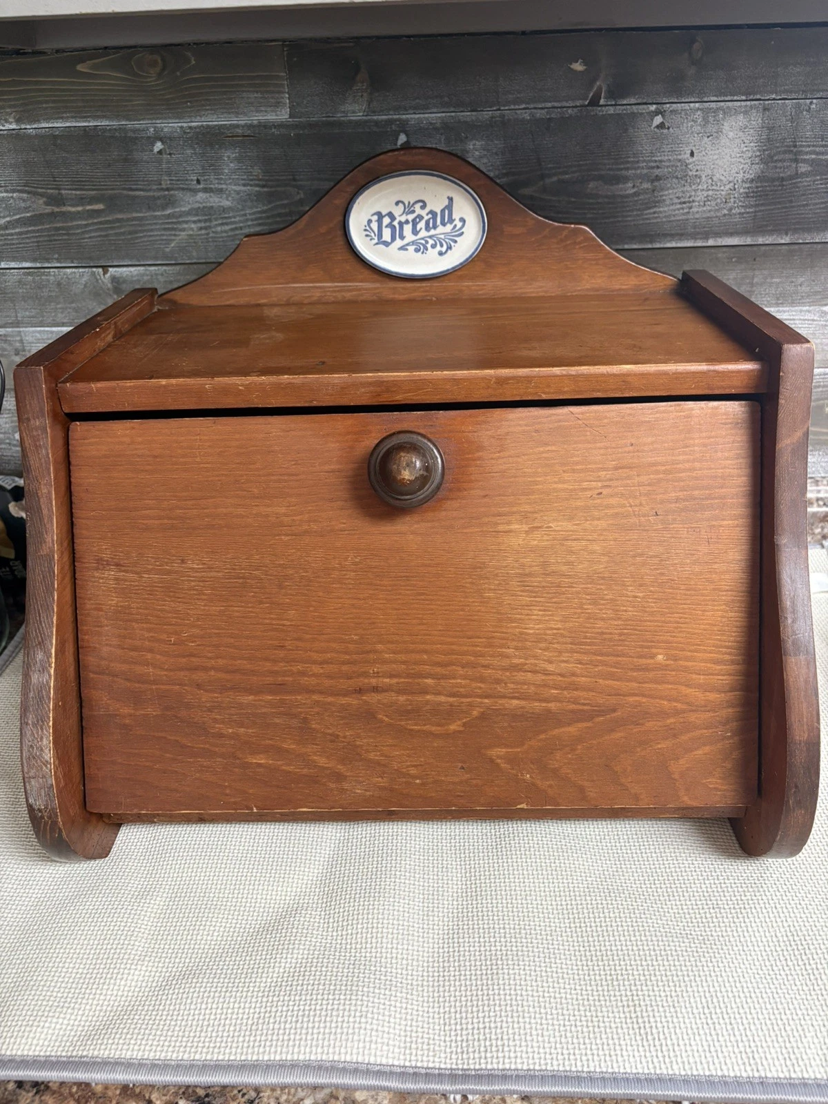 Vintage 80s Pfaltzgraff Yorktowne Large Wooden Bread Box Pine Wood
Opens in a new window or tab