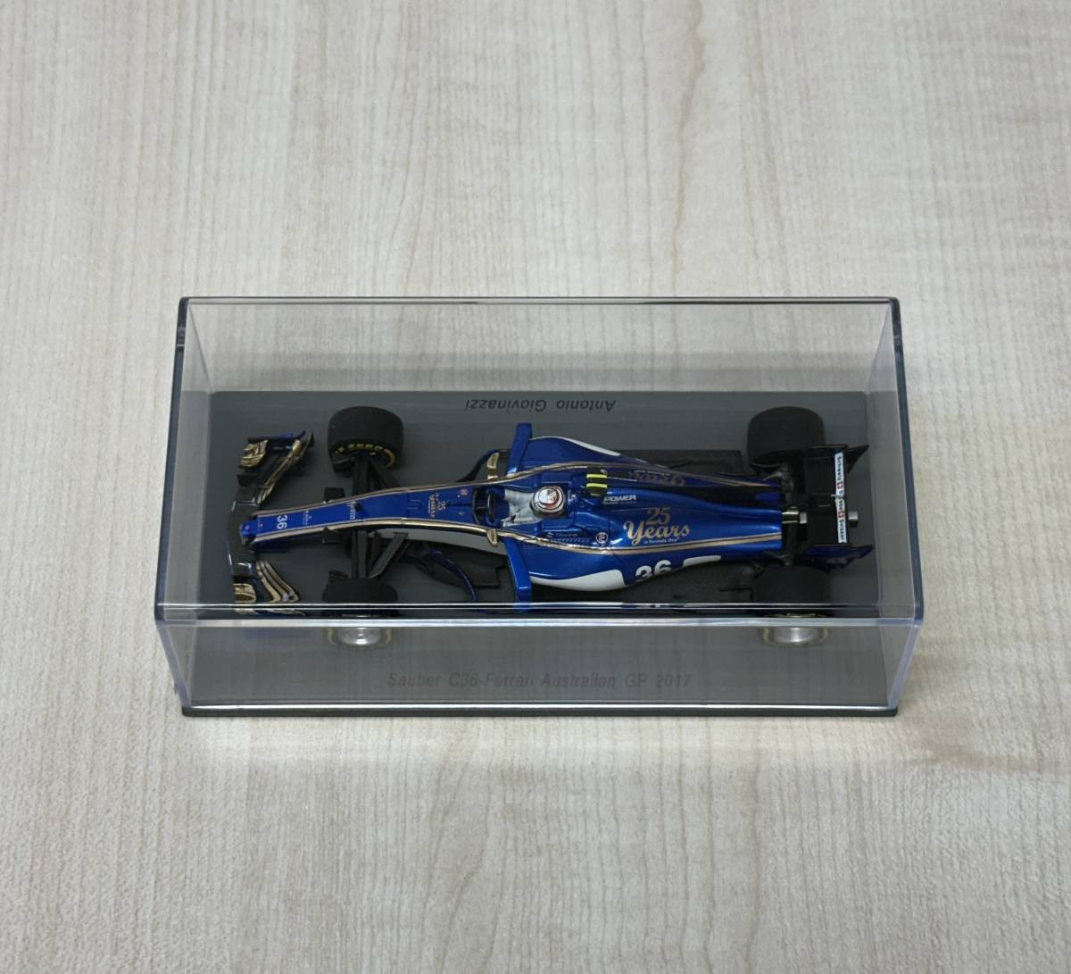 Spark 1/43 Sauber C36 Ferrari 2017 F1 Australia Gp 36 Team Spark 1/43 Sauber C36 Ferrari 2017 F1 Australia Gp 36 Team