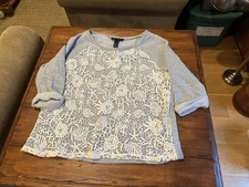 INC International Concepts Gray White Lace Top Size Large Short Sleeve Overlay