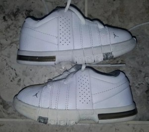 jordan team elite 2 low white