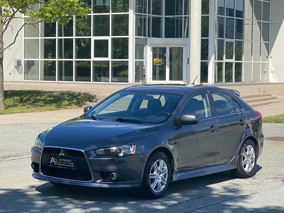 Mitsubishi lancer intense
