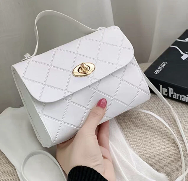 Aggregate 151+ white side bag esthdonghoadian