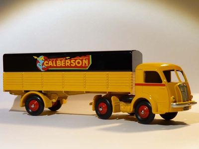 Camion rouge et cabine jaune avec remorque rouge Dinky-Toys (Editions