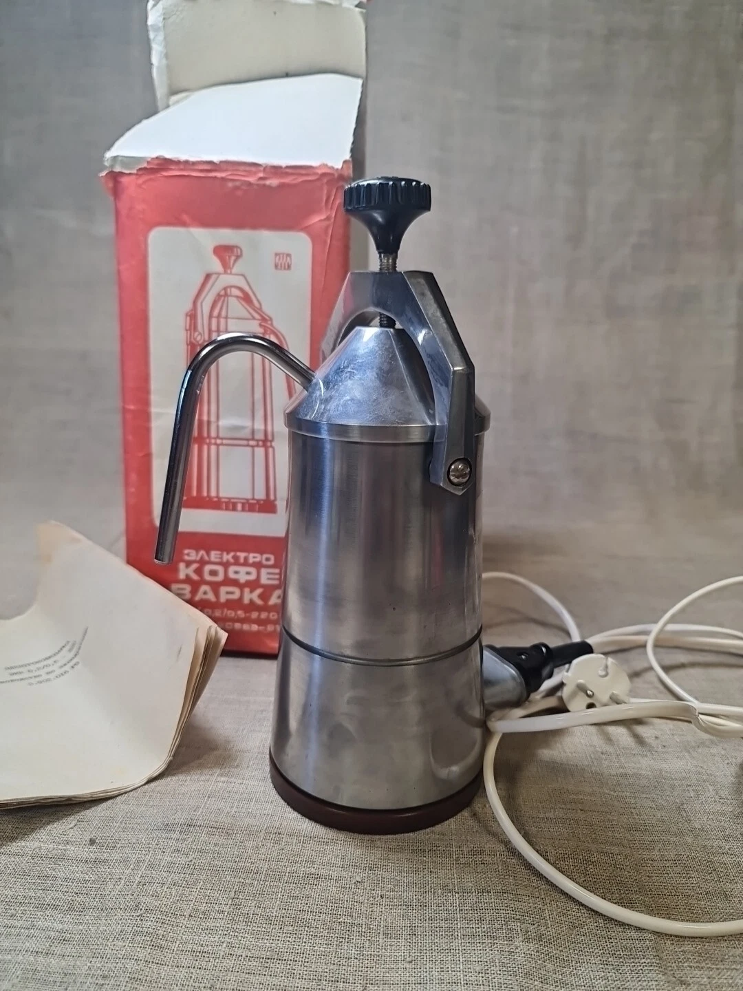 Electric coffee maker EK 0.2/0.5-220 volts Soviet vintage.