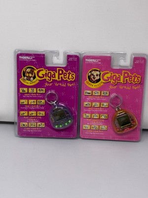 Giga Pets- Digital Doggie & Compu Kitty- 1997- New and Sealed