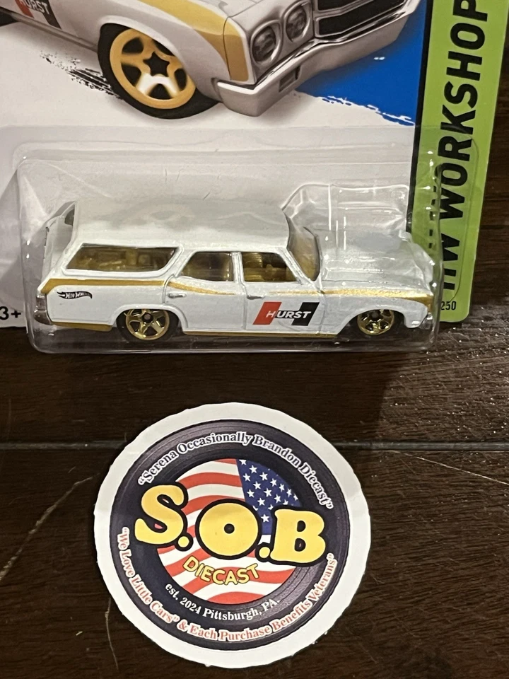Hot Wheels 1970 Chevrolet Chevelle SS Wagon White Hurst Sealed USED NM Cond - Image 3 of 4