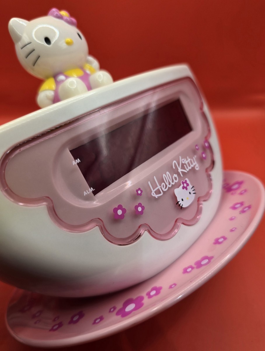 VTG Tested&Working 2003 Hello Kitty Tea Cup Alarm Clock Radio