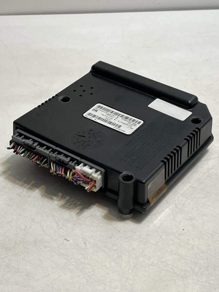 01-03 Dodge DURANGO CTM MÓDULO DE DISTRIBUCIÓN CENTRAL UNIDAD CTU OEM BCM ALARMA P56049073AK Foto 3 de 4