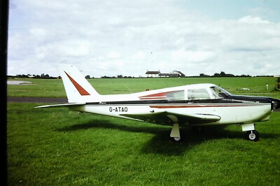 COMANCHE Flugzeug (G-ATAO), STAVERTON - Vintage 35mm SLIDE (1965)