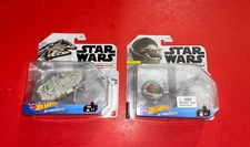 HOT WHEELS STAR WARS MADALORIAN CHILD HOVER PRAM & MILLENNIUM FALCON Disney